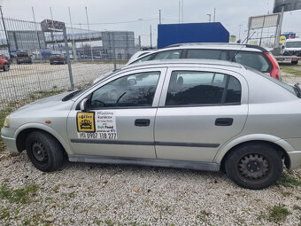 Opel Astra 1.2 - 3