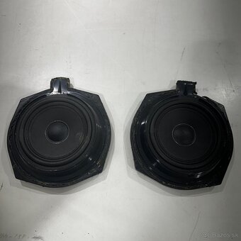 BMW X5 F15 – originálne woofery / podsedadlové OEM - 3