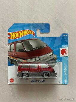 Hotwheels Toyota Van - 3