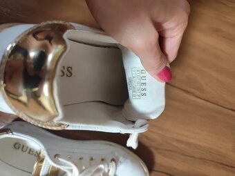 Elegantné tenisky GUESS - 3