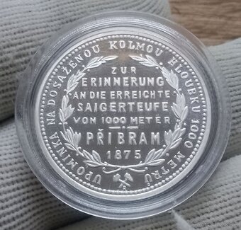 Novoražby vzácnych zlatníkov FJI. - 3