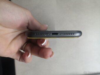 Predám IPhone 11 128 GB - 3