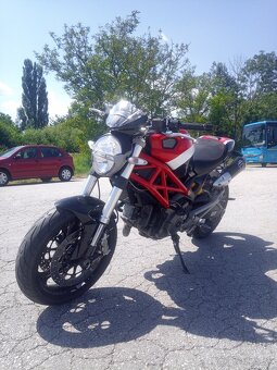 Ducati Monster 696 - 3