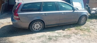 Predam volvo v50 - 3