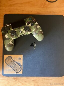 Playstation 4 - 3