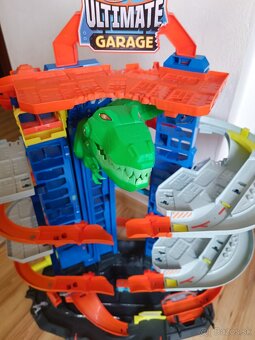 Hot wheels garáž T-rexa - 3