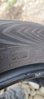 Nokian 215/55/r17 - 3