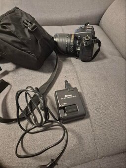 Nikon D7000 + 18–55 VR + Lowepro - 3