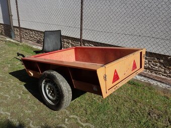 Vlečka vyklápacia - 3