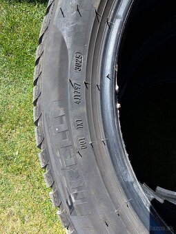 Zimné Pirelli 245/45 r18 100V - 3