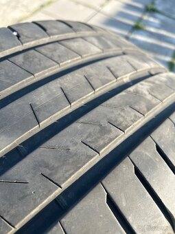 Bridgestone 285/45/R20 - 3