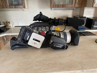 Retro zberateľ - Cannon min DV XL1 - 3