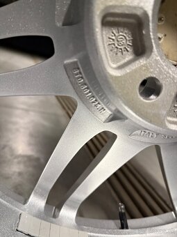 Predám OEM RS5 disky 5x112 R20 9j et29 - 3
