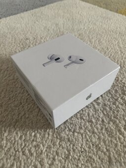Apple AirPods Pro - 3