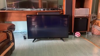 LG smart tv 43” - 3