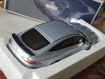 1:18 Mercedes AMG GT - 3