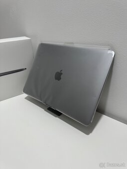Macbook Air 13 M1 8/256GB - 3