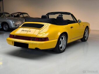 Porsche 911 Carrera 4 Cabriolet z roku 1992 - 3