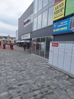 Odstúpim / predám prosperujúcu predajňu army shop v centre m - 3