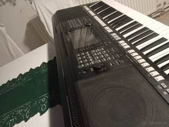 Yamaha psr s775 - 3