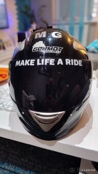Predám moto helmu... - 3