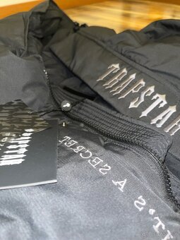 Trapstar Decoded Hooded Puffer Jacket - 3