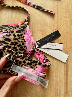 Victoria’s Secret super push-up plavkový vrch leo - 3