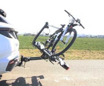 Nosič bicyklov na ťažné zariadenie VETURO 3 PRO - 3