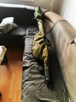 predám nové ,nepoužité udice aj s vakom - 3