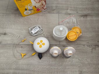 Elektrická odsávačka mlieka Medela Swing Maxi Flex - 3
