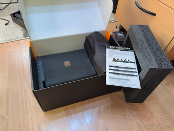 Thermaltake Toughpower Grand Riing 1200W Modular - 3