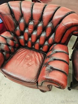 CHESTERFIELD ŠTÝL,KOŽENÉ KRESLO MASÍVNE-ZĽACNENÉ - 3