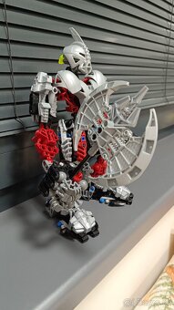 LEGO Bionicle AXONN set 8733-1 (chybí dílky) - 3