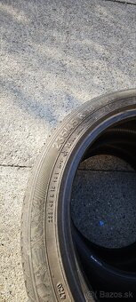 Predám zimné 2x pneu 235/45R18 - 3