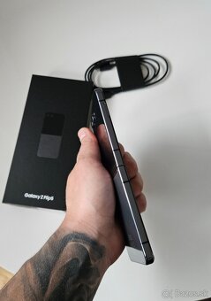 Samsung Galaxy Z Filip 5 - 3