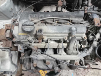Predám motor na Hyundai i10 a i20 1.2 57kw - 3