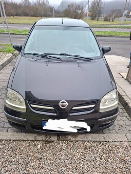 Nissan Almera Tino - 3