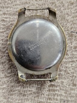 Hodinky Marnia na opravu - 3