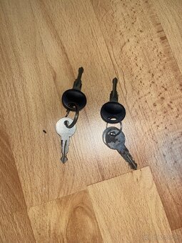 Strešný nosič na lyže - 3