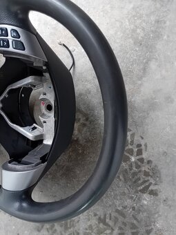 Predam volant suzuki sx4 - 3