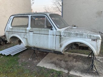 Lada Niva 1,7 s SPZ jednobodove vstrekovanie - 3