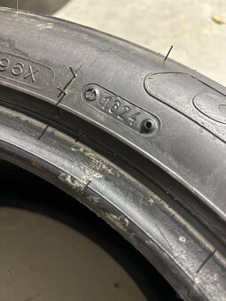 215/55 R17 - 3