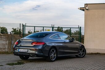 Mercedes-Benz C220d Coupé AMG Line - 3