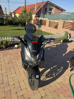 Predám Hondu Forza 125 (2017) v TOP stave - 3