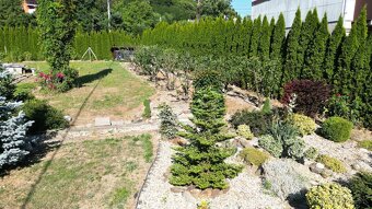 Veľký stavebný pozemok s domom, záhradným domom a kaplnkou - 3