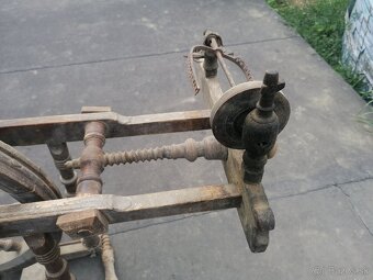 Predám starožitný kolovrátok - 3