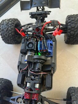 TRAXXAS E-REVO 2.0 VXL 1/8 - TOP STAV - 3
