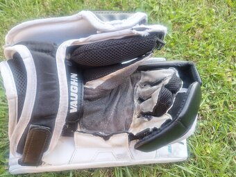 VAUGHN V9 INT -lapacka+vyrazacka - 3