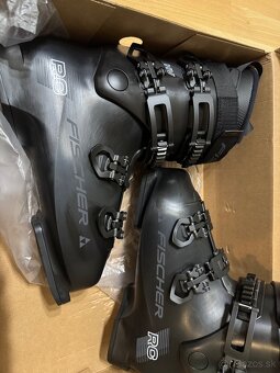 Nové lyžiarky Fischer RC90 black, 275mm - 3