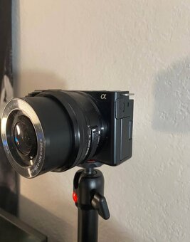Sony ZV-E10 + objektiv E PZ 16–50 mm - 3